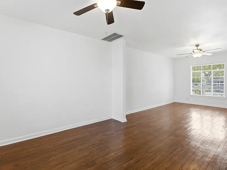 1503 Sacramento #1503 — Photo 4