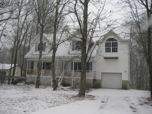 902 Lenape Ct, East Stroudsburg, PA 18302