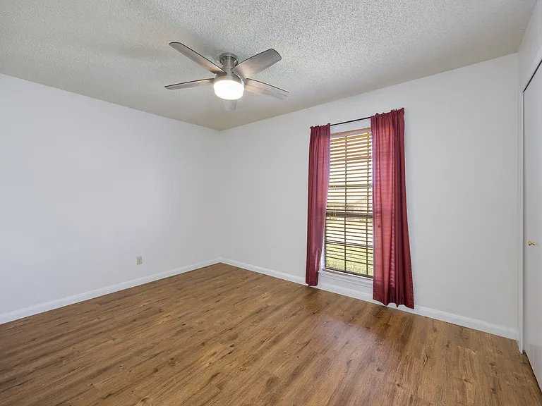 4504 Keys Dr — Photo 11