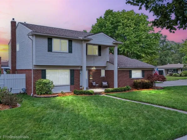 8731 Paulina Dr, Sterling Heights, MI 48312