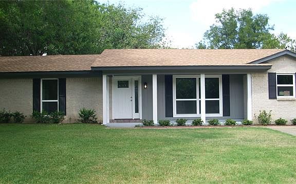 3rd image of 2505 Woodlawn Dr
