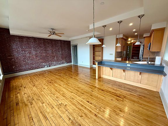 5th image of 72 E Market St APT 401