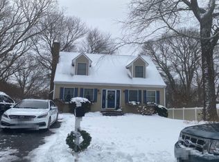 24 Sachem Rd, Narragansett, RI 02882