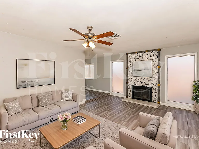 4843 Fairfax Ave — Photo 4
