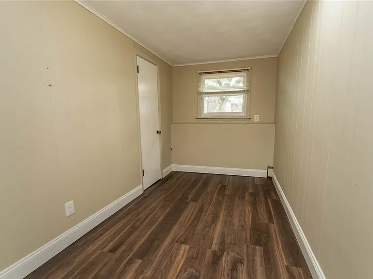 5 Adeane Dr W — Photo 20