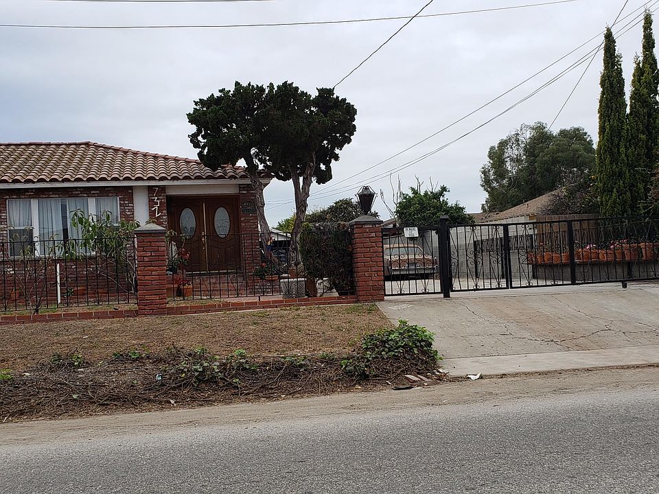 2nd image of 732 Corsicana Dr