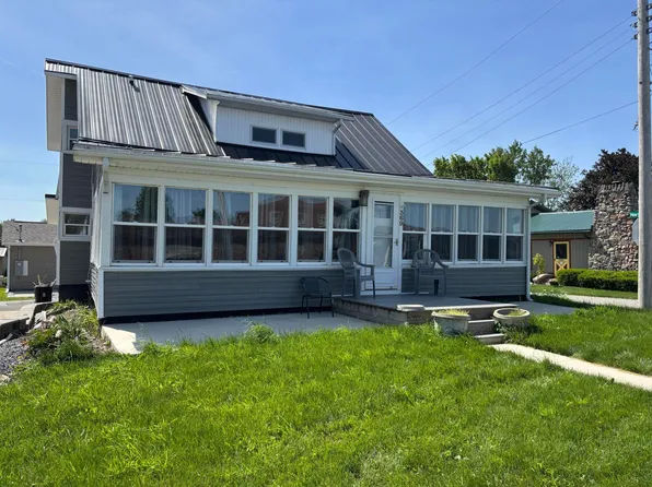 369 W Main St, Russells Pt, OH 43348