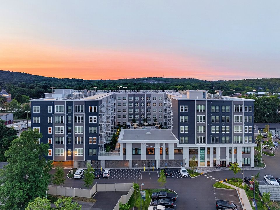 1st image of 79 Pond St #232