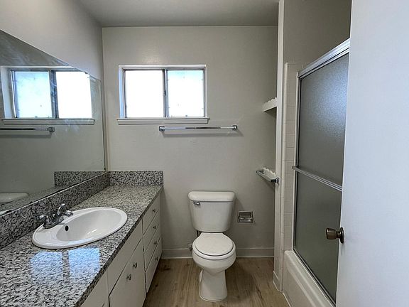 5th image of 522 S Fair Oaks Ave #3