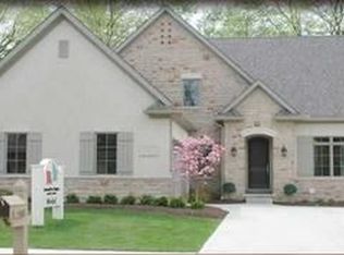 881 Thomas Joseph Ln, Columbus, OH 43235