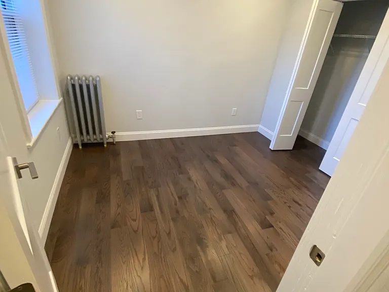55 Queensberry St #15 — Photo 9