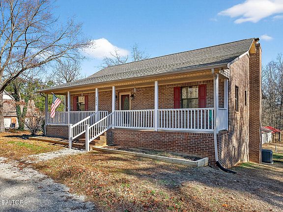 2nd image of 3055 Clemmons Rd