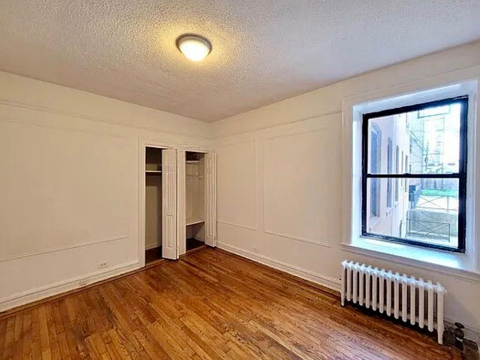 2nd image of 28-08 35th St #3X