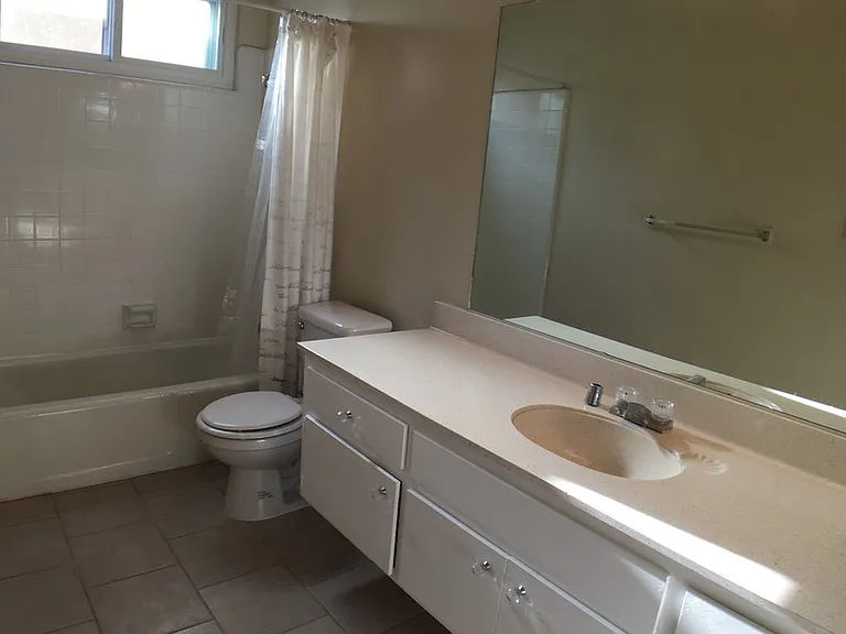 720 W Imperial Ave — Photo 3