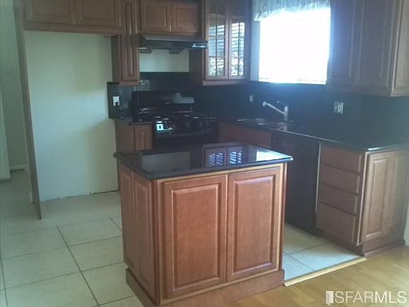 4th image of 445 Lynbrook Dr