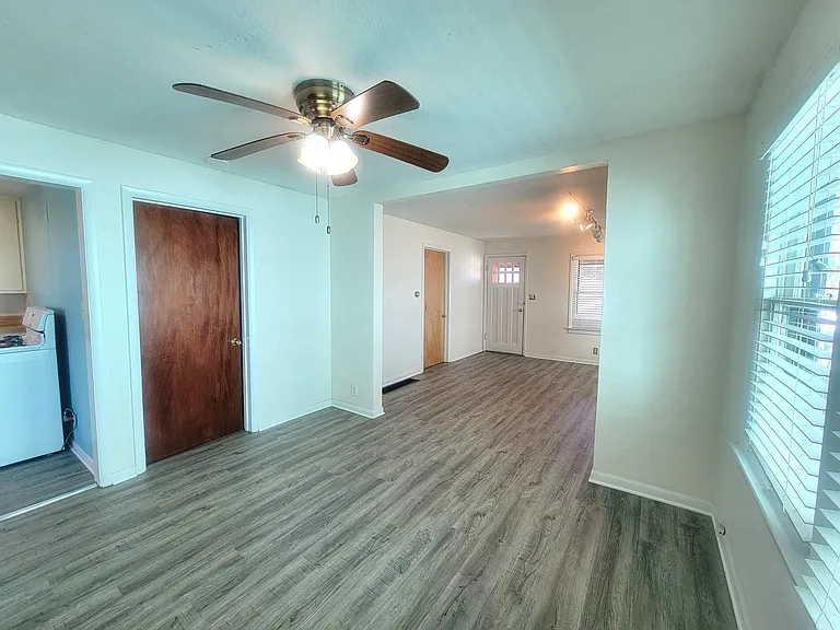 5932 Lakeside Ave — Photo 12