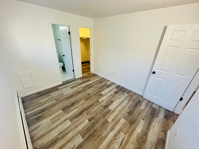 11910 E 14th Ave #1-8 — Photo 8