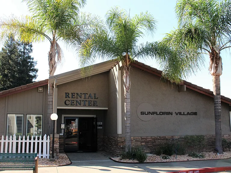 Sunflorin Village Apartments — Photo 43