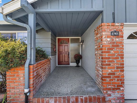 4th image of 2783 Jennifer Dr