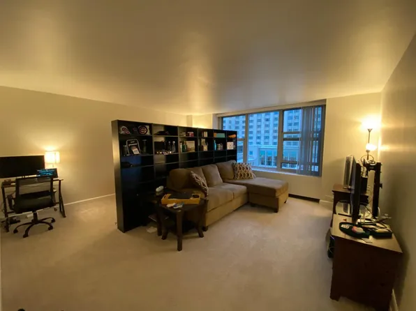 777 N Michigan Ave, Chicago, IL