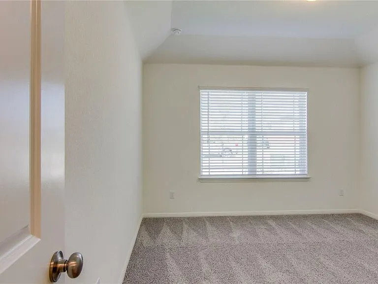 244 Glen Arbor Dr — Photo 5
