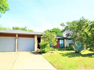 3917 Stoney Hl, Round Rock, TX 78681