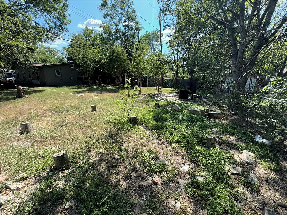 2nd image of 6810 Galindo St