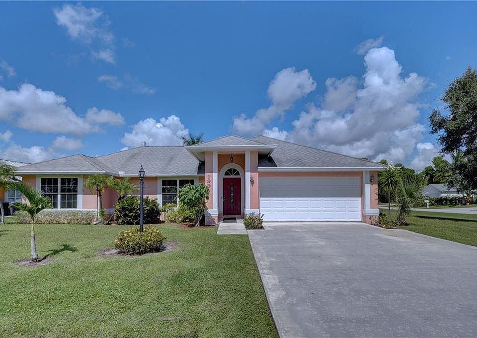 1st image of 1991 SE Gaskins Cir
