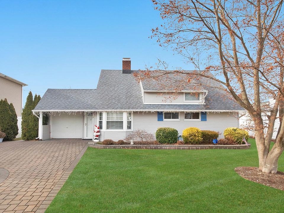 1st image of 28 Lion Ln