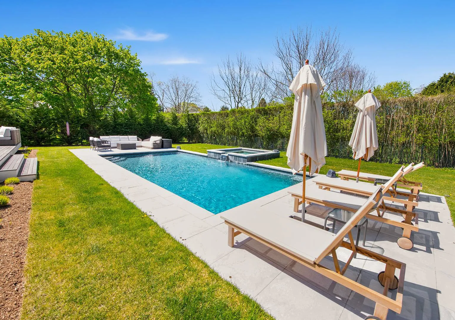 Bridgehampton Central — Photo 2