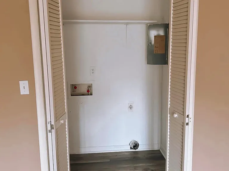 In kitchen washer and dryer hookups