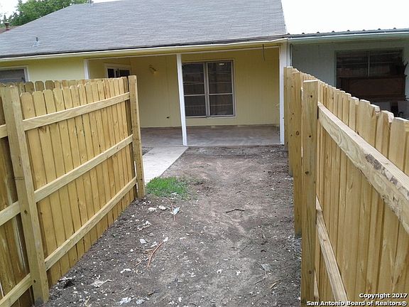 4th image of 6813 Neston Dr