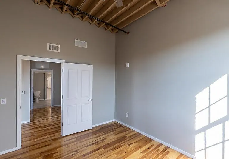 116 N 4th St #216 — Photo 8