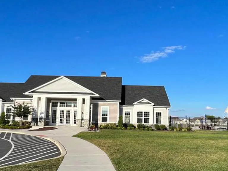 511 Swansea Dr — Photo 16