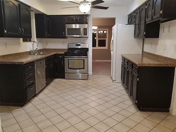 5th image of 575 Betsy Ross Ln