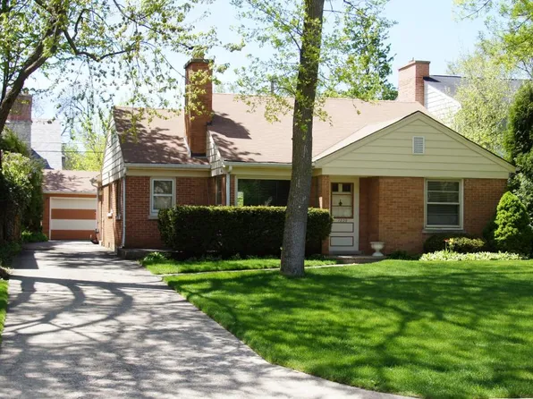 1229 Middlebury Ln, Wilmette, IL 60091