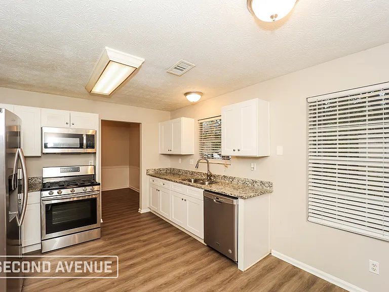 6614 Rebecca Lou Ln — Photo 10