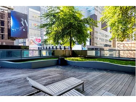 Rented by Douglas Elliman | media 7