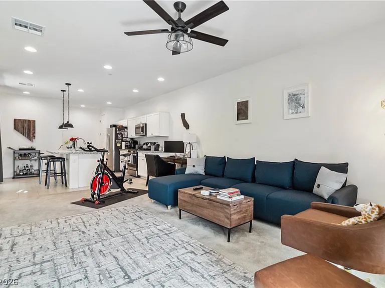 120 Corretto Corner Ave — Photo 8