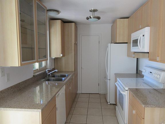 4th image of 435 7th St W #435