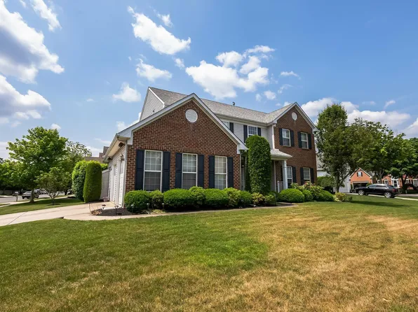 7 Crossing Dr, Linwood, NJ 08221