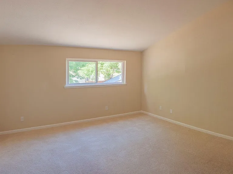 1931 Renoir Ave — Photo 9