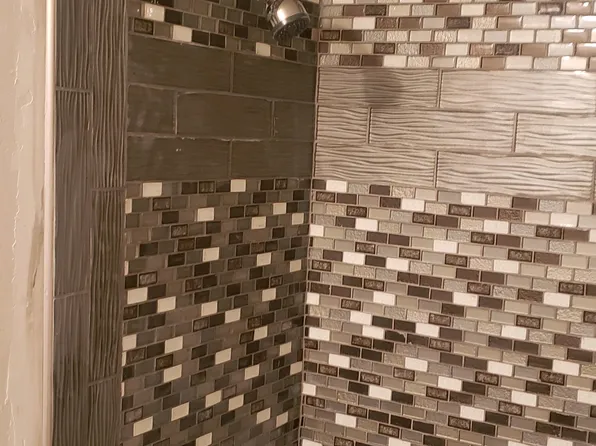 3717 Brentwood Dr, Flint, MI 48503