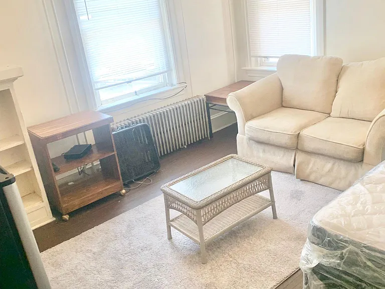 130 Chestnut St #2 — Photo 2