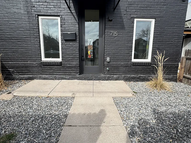 715 W 9th Ave — Photo 13