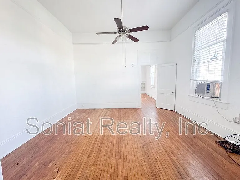 132 S Broad St — Photo 8