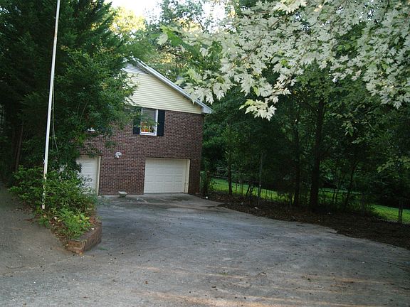 2nd image of 3550 Ebenezer Ct