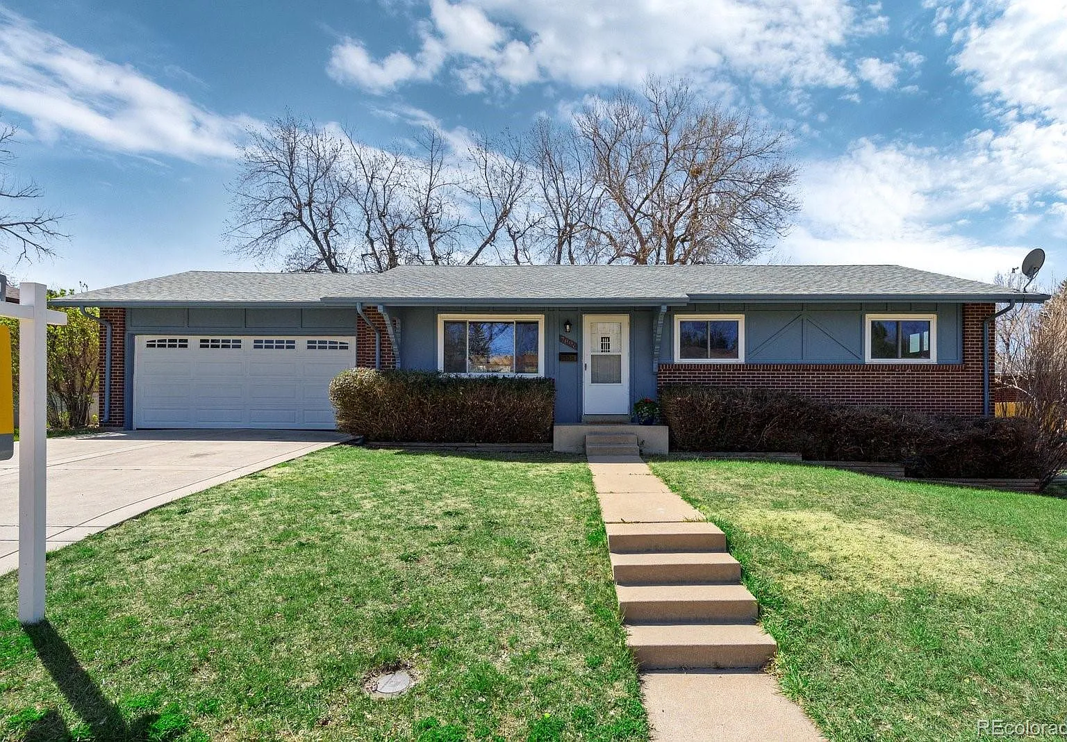 5 bed, 2374 sqft, $3,695 — Photo 2
