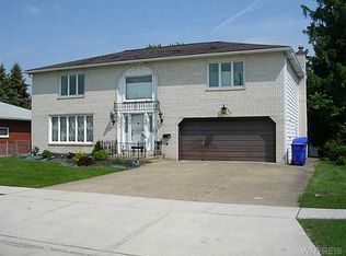 188 Elmsford Dr, West Seneca, NY 14224