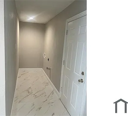 3 bed, 1256 sqft, $2,000 — Photo 4